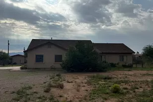 5655 S Calle De La Rosa Dr, Hereford, AZ 85615 - Photo 2