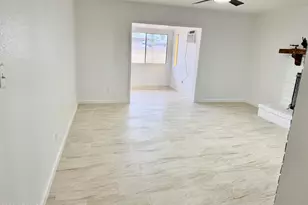 5817 W Tierra Buena Ln, Glendale, AZ 85306 - Photo 10