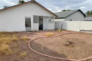 8805 W Vale Dr, Phoenix, AZ 85037 - Photo 18