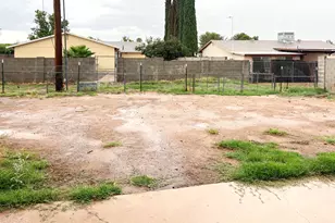21 E Brown Dr, Sierra Vista, AZ 85635 - Photo 2