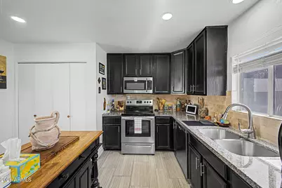 10526 W Devonshire Avenue, Phoenix, AZ 85037 - Photo 12