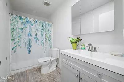 10526 W Devonshire Avenue, Phoenix, AZ 85037 - Photo 20