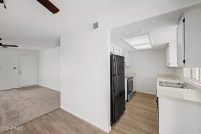 10719 W Vista Avenue, Glendale, AZ 85307 - Photo 12