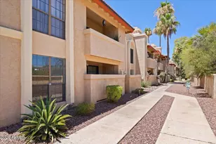10410 N Cave Creek Rd, Phoenix, AZ 85020 - Photo 1