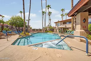 10410 N Cave Creek Rd, Phoenix, AZ 85020 - Photo 18