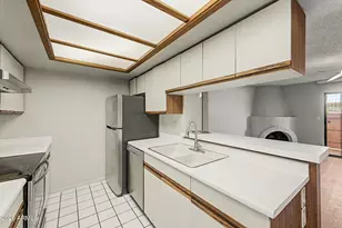 10410 N Cave Creek Rd, Phoenix, AZ 85020 - Photo 14