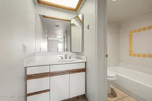 10410 N Cave Creek Rd, Phoenix, AZ 85020 - Photo 20