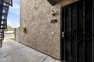533 W Guadalupe Rd, Mesa, AZ 85210 - Photo 2