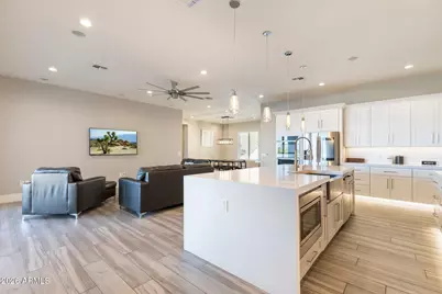 2252 E South Mountain Avenue, Phoenix, AZ 85042 - Photo 14