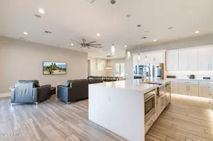 2252 E South Mountain Ave, Phoenix, AZ 85042 - Photo 14