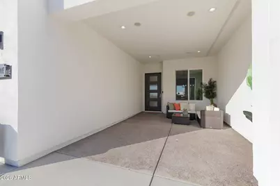 2252 E South Mountain Avenue, Phoenix, AZ 85042 - Photo 6