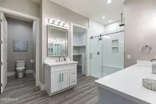2252 E South Mountain Ave, Phoenix, AZ 85042 - Photo 22