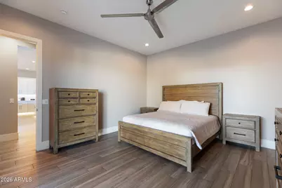 2252 E South Mountain Avenue, Phoenix, AZ 85042 - Photo 18
