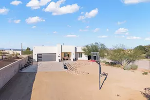 2252 E South Mountain Ave, Phoenix, AZ 85042 - Photo 4
