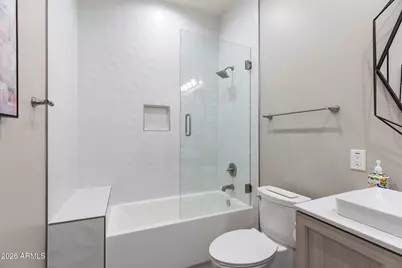 2252 E South Mountain Avenue, Phoenix, AZ 85042 - Photo 32