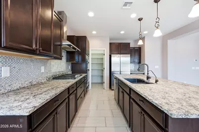 9559 W Fallen Leaf Lane, Peoria, AZ 85383 - Photo 8
