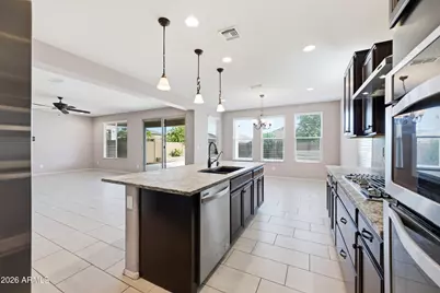 9559 W Fallen Leaf Lane, Peoria, AZ 85383 - Photo 10