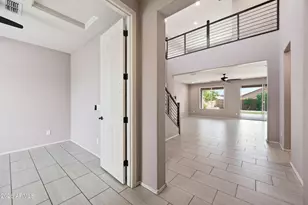 9559 W Fallen Leaf Ln, Peoria, AZ 85383 - Photo 2
