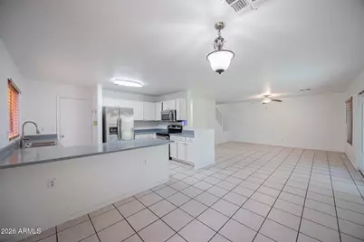 11595 W Holly Street, Avondale, AZ 85392 - Photo 10