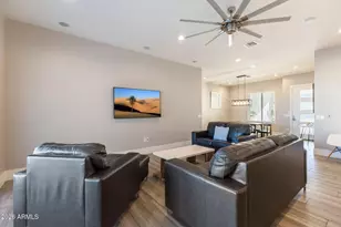 2252 E South Mountain Ave, Phoenix, AZ 85042 - Photo 12