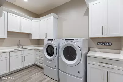 2252 E South Mountain Avenue, Phoenix, AZ 85042 - Photo 50