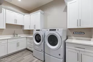 2252 E South Mountain Ave, Phoenix, AZ 85042 - Photo 50