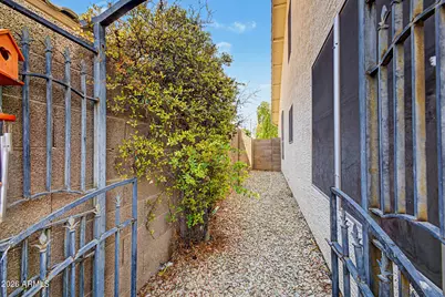 5758 W Brown Street, Glendale, AZ 85302 - Photo 38