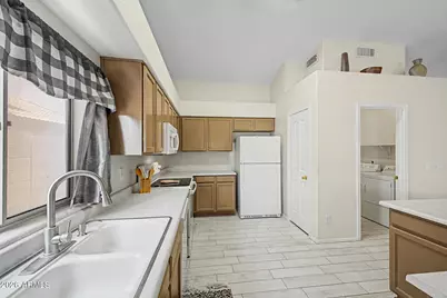 15654 N Ulrich Way, Surprise, AZ 85374 - Photo 8