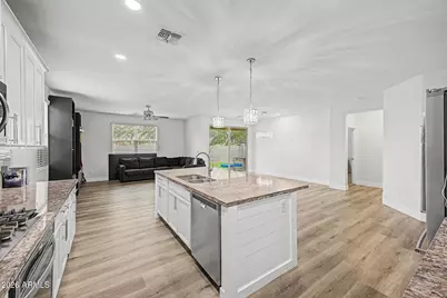 7321 N 123rd Drive, Glendale, AZ 85307 - Photo 2