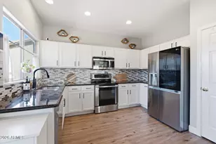 14630 W Hearn Rd, Surprise, AZ 85379 - Photo 10