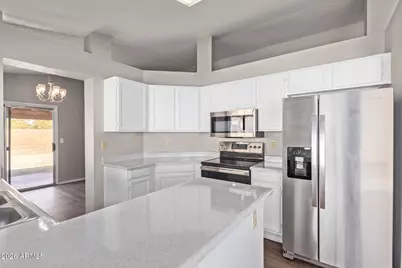 8651 N 107th Drive, Peoria, AZ 85345 - Photo 14