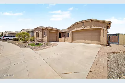 18168 W Echo Lane, Waddell, AZ 85355 - Photo 2