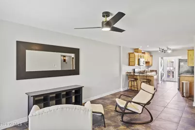 7141 N 16th Street #7, Phoenix, AZ 85020 - Photo 2