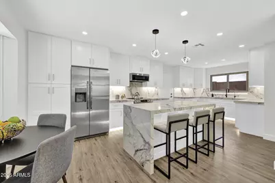 4760 W Wahalla Lane, Glendale, AZ 85308 - Photo 2