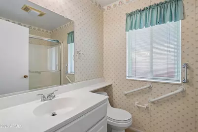 10906 W Roundelay Circle S, Sun City, AZ 85351 - Photo 22