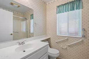 10906 W Roundelay Circle S, Sun City, AZ 85351 - Photo 22