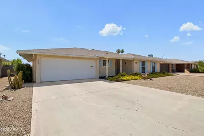 10906 W Roundelay Circle S, Sun City, AZ 85351 - Photo 2