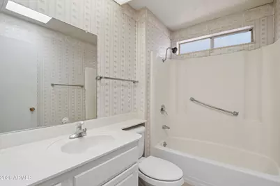 10906 W Roundelay Circle S, Sun City, AZ 85351 - Photo 30