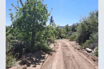219 N Chicory Lane, Globe, AZ 85501 - Photo 4