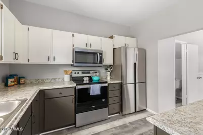 3320 W McRae Way #Unit 1, Phoenix, AZ 85027 - Photo 10