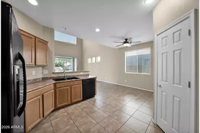 10281 W Carlota Lane, Peoria, AZ 85383 - Photo 8
