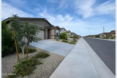 18252 W Cielo Grande Avenue, Surprise, AZ 85387 - Photo 12