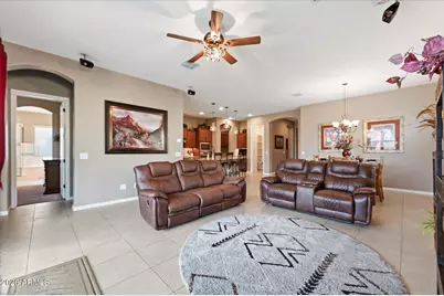 129 W White Oak Avenue, Queen Creek, AZ 85140 - Photo 8