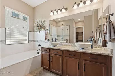 129 W White Oak Avenue, Queen Creek, AZ 85140 - Photo 20