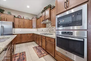 129 W White Oak Ave, Queen Creek, AZ 85140 - Photo 14
