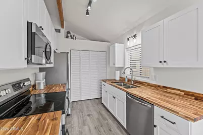 27060 S Bennett Way, Congress, AZ 85332 - Photo 22