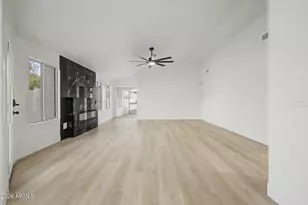 10263 W Potter Dr, Peoria, AZ 85382 - Photo 8