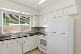 4616 W Saguaro Dr, Glendale, AZ 85304 - Photo 10