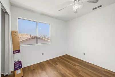 6947 W Via Del Sol Drive, Glendale, AZ 85310 - Photo 10