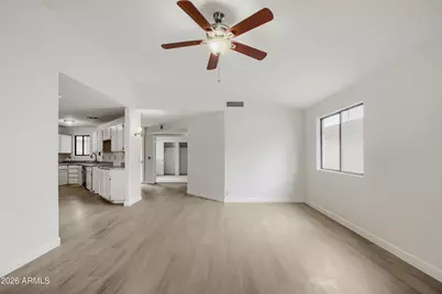 11140 N 82nd Drive, Peoria, AZ 85345 - Photo 6